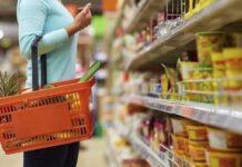 Economista explica por qué servicios aumentan más que bienes