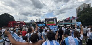 Hinchas vivieron tensión entre Argentina e Inglaterra en Atlanta