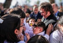 Milei restituyó el «Día del Niño» y anuló el cambio de 2020